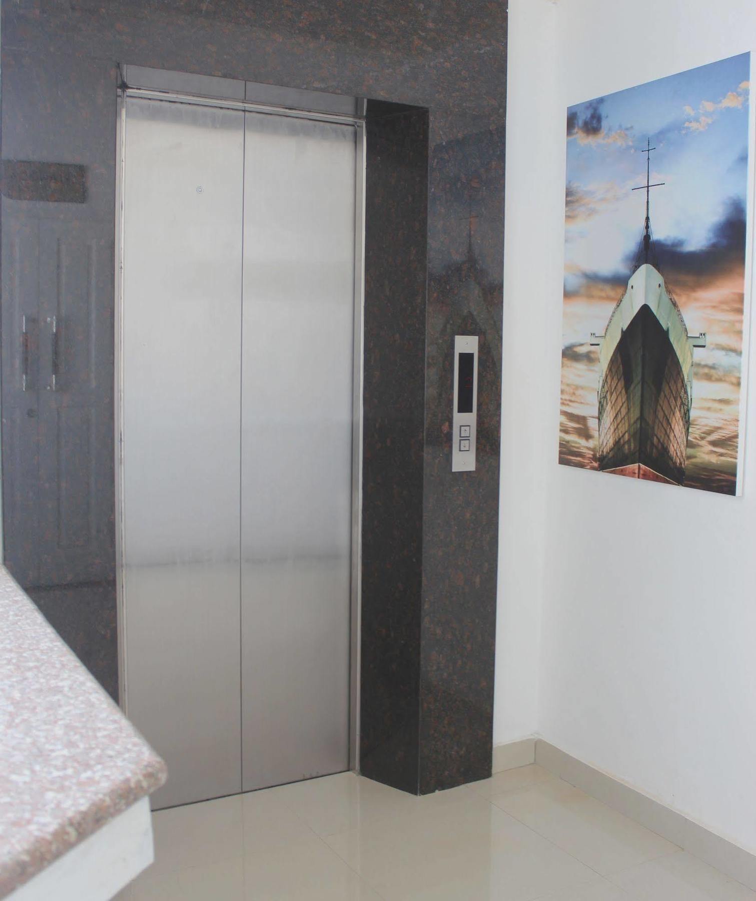 Ramayana Hotel Makasar Exteriér fotografie
